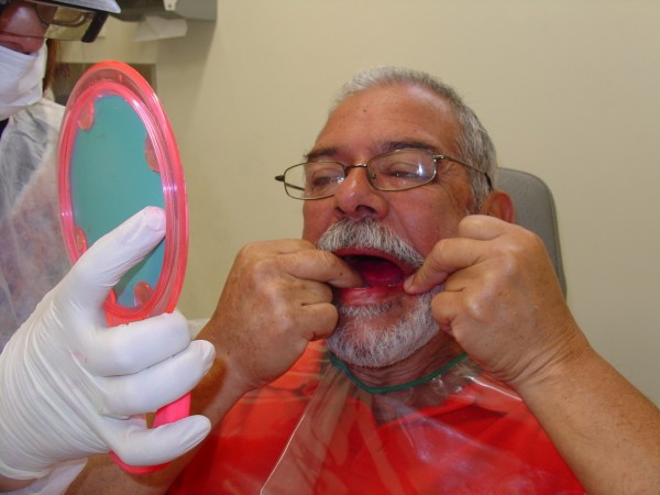 DIA DO DENTISTA | CRO-SE destaca importância da assistência odontológica para a saúde e qualidade de vida da pessoa idosa